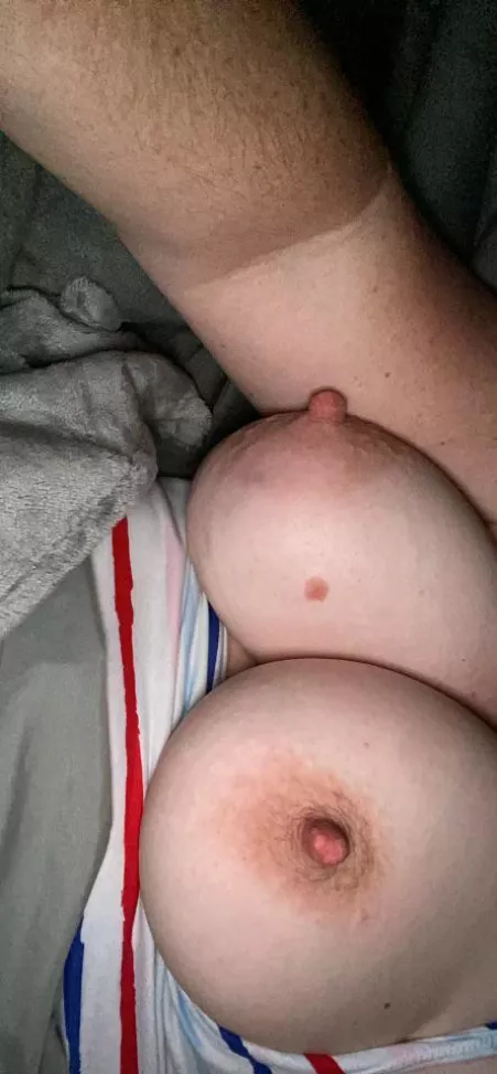 My kitty offers more than a mouthful. Bring a friend… My kitty offers more than a mouthful. Bring a friend…