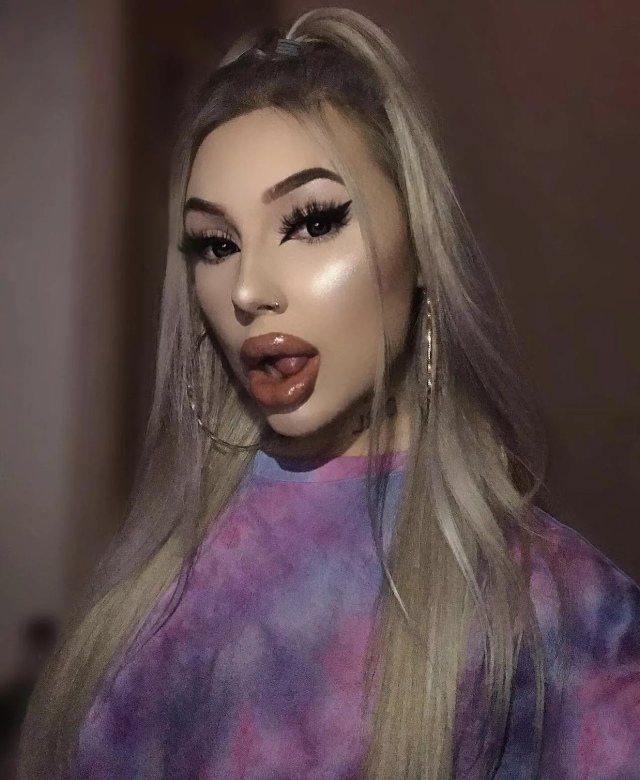 my lips shine brighter than the sun???