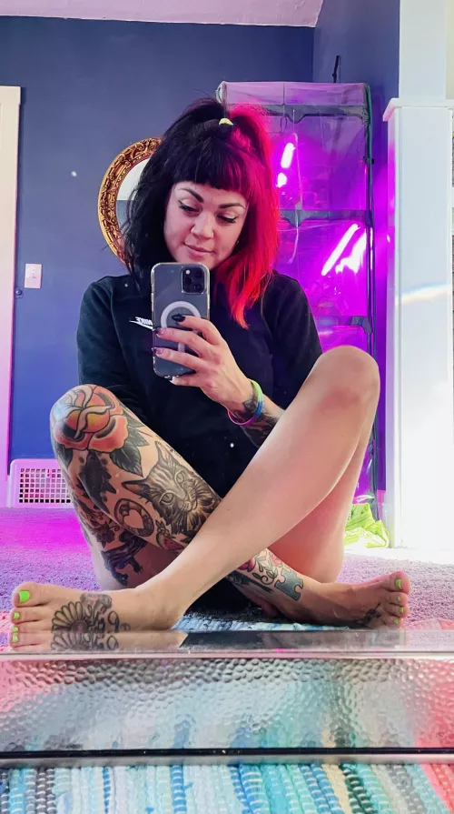 My little green toes🙆🏻♀️🙇🏻♀️