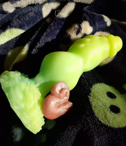 My long lusted after toy arrived a couple days ago. Can't wait to try him out! [S/S Tyv]