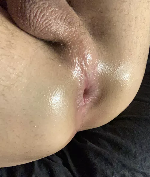 My lubed up booty ☺️