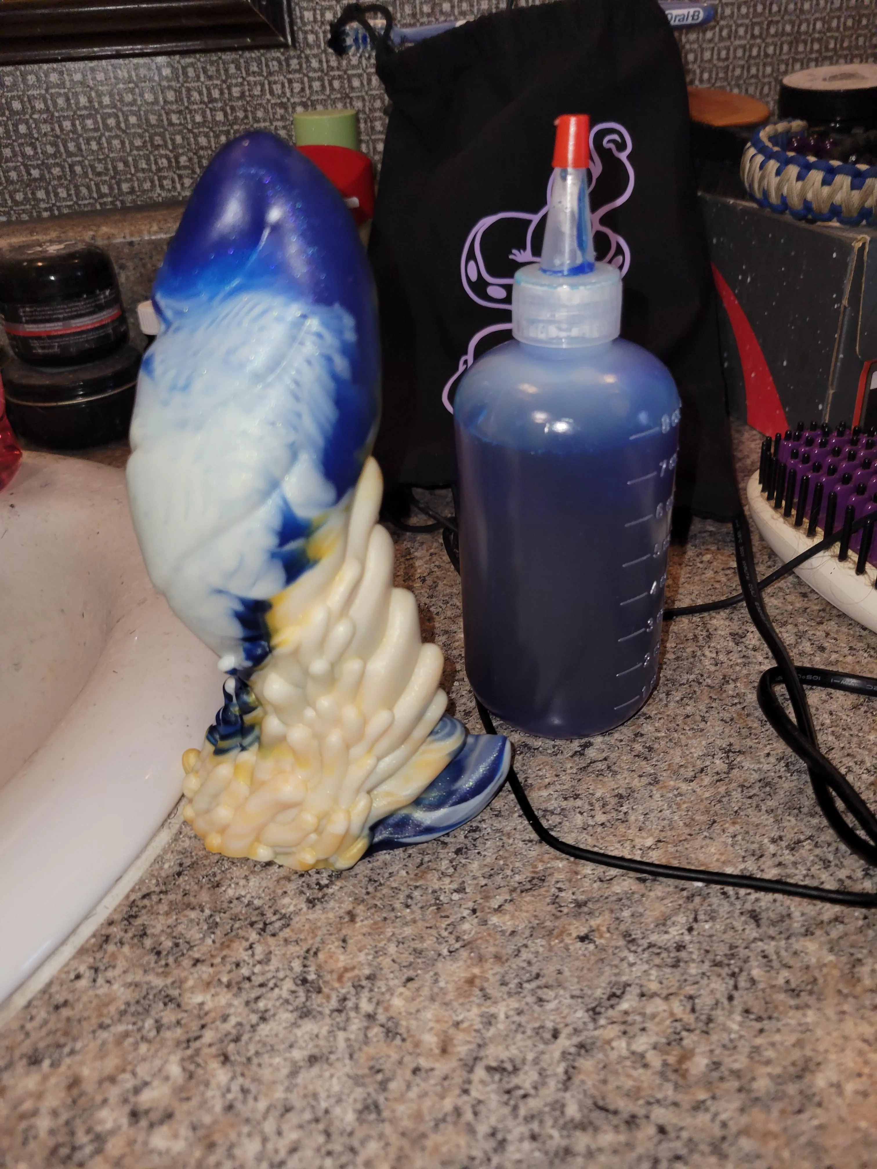 My Medium Ceela and a batch of lavender scented, dark blue(wanted to make it purple) Xlube. Fun shower was had. My Medium Ceela and a batch of lavender scented, dark blue(wanted to make it purple) Xlube. Fun shower was had.