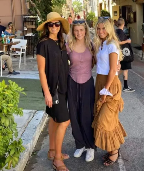 My mom and sisters My mom and sisters