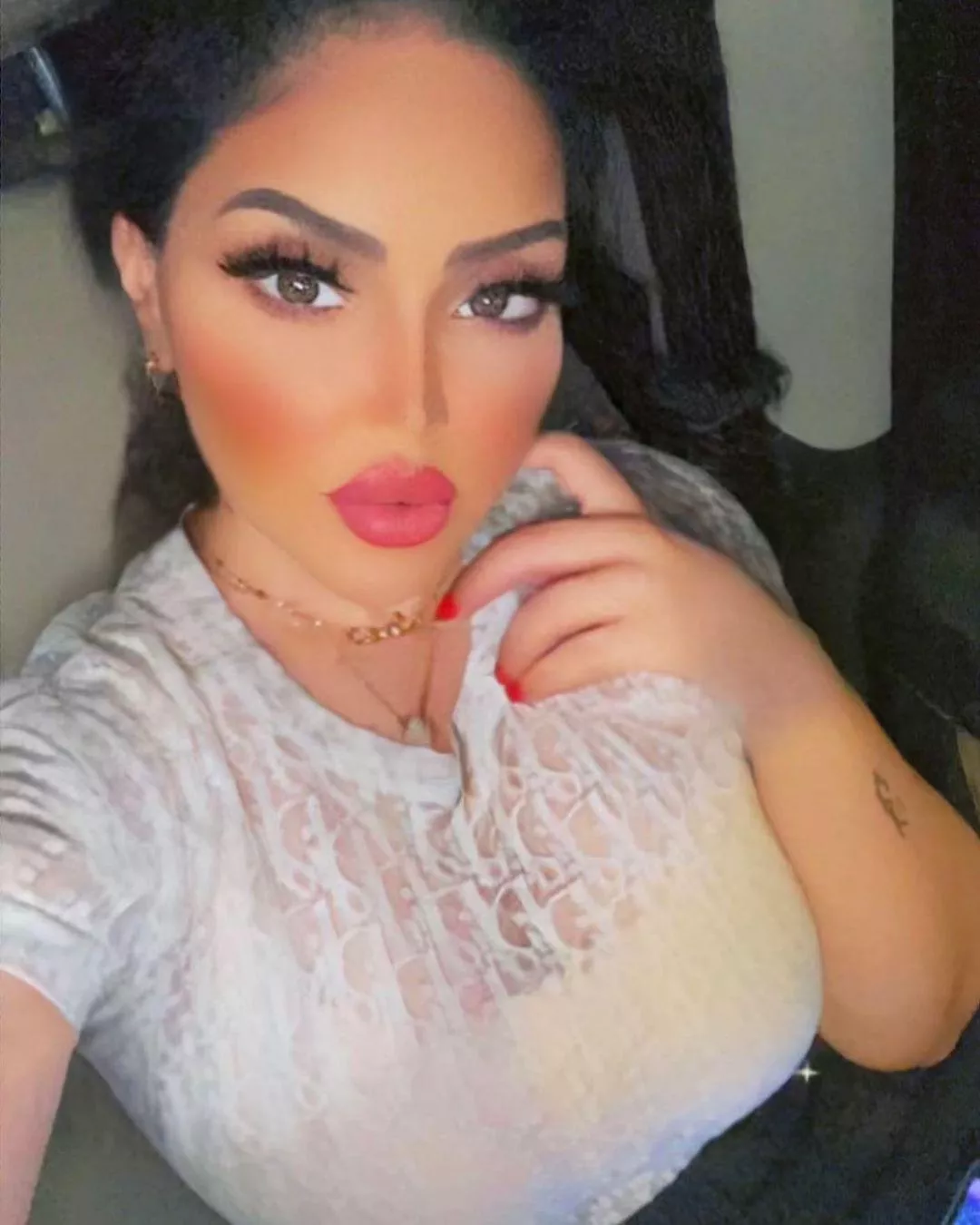 My mom i want a bull to cuck me