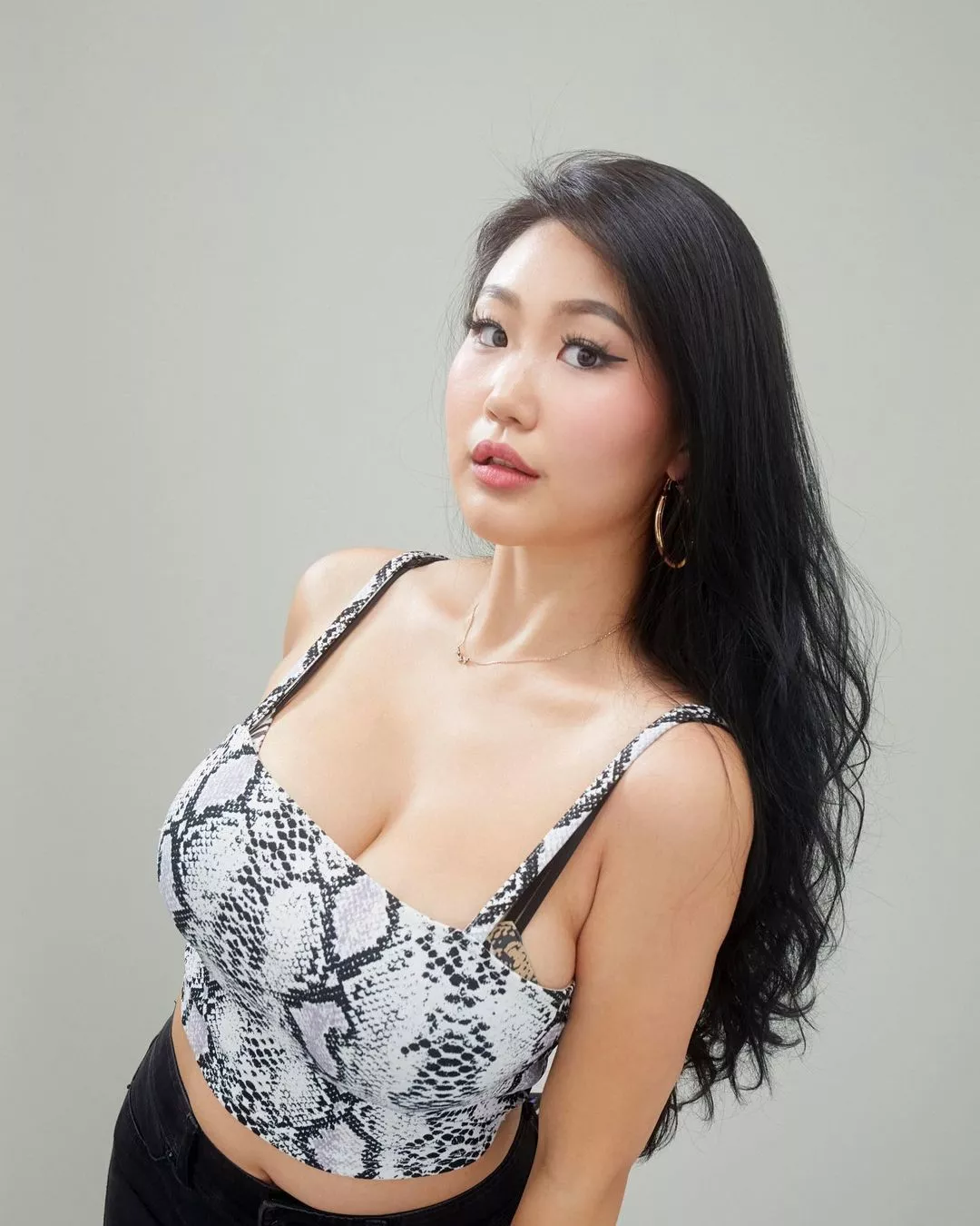 My mom is officially 33 years old 🥳🎂