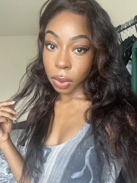 my natural lips, i used to get bullied for them but now i love them π my natural lips, i used to get bullied for them but now i love them π