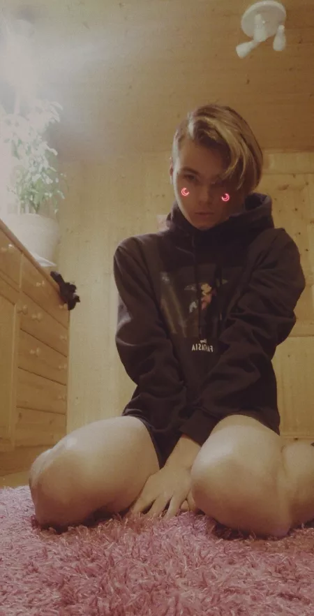 My new hoodie, u like it? My new hoodie, u like it?