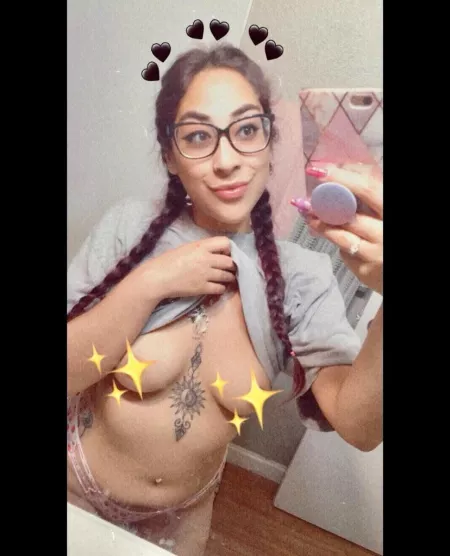 π€β¨ My OnlyFans is FREE to subscribe π€β¨ 22 yo naughty Latina π Link in comments!ππ½ Come say hey, I promise I donβt bite π