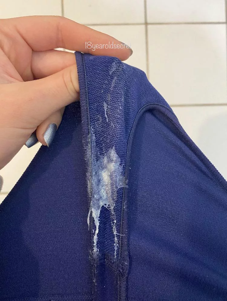 My pussy gets messy after playing 🥰💓