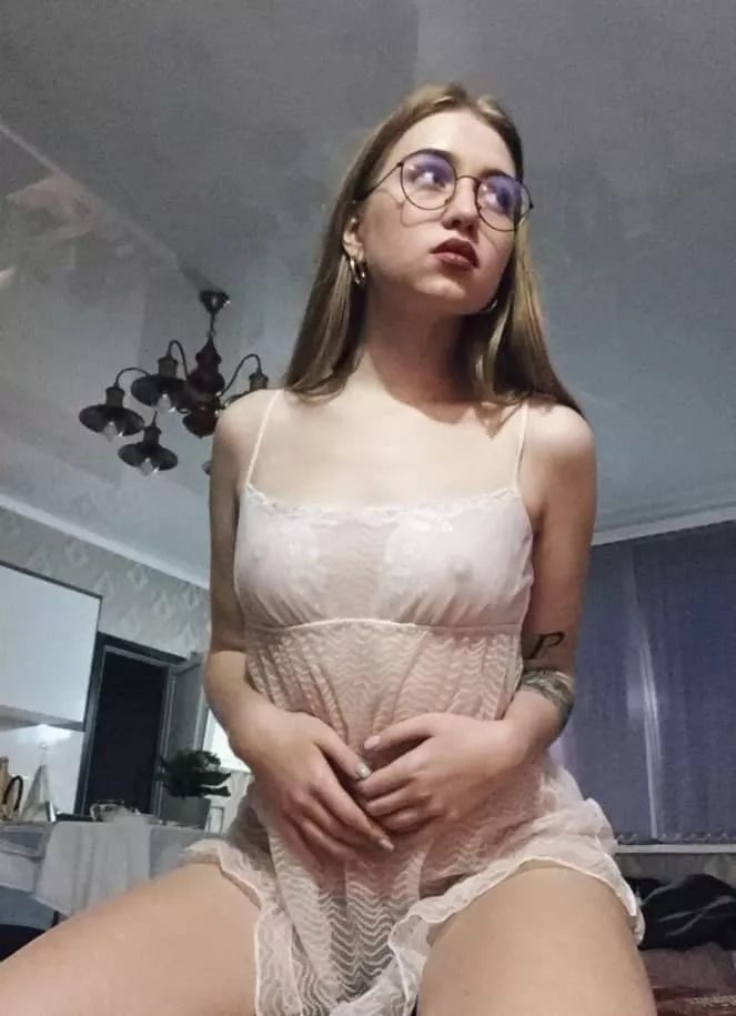 My pussy is so slim and tight๐ My pussy is so slim and tight๐