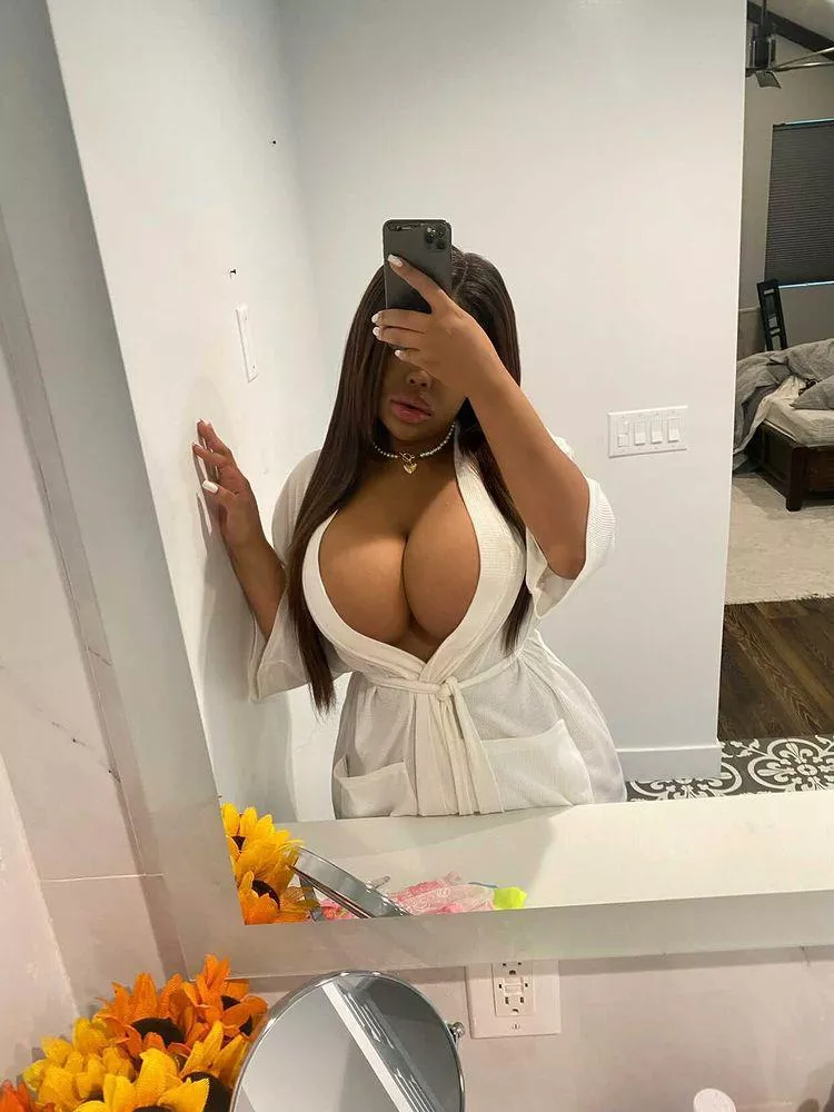 My robe can barley contain themπ My robe can barley contain themπ