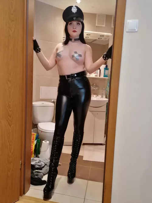 My shiny pants + shiny belt