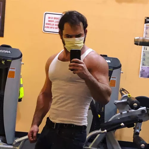 My shoulders are genetically pretty shit so I’m real pleased with them looking like this at the moment. Gettin somewhere My shoulders are genetically pretty shit so I’m real pleased with them looking like this at the moment. Gettin somewhere