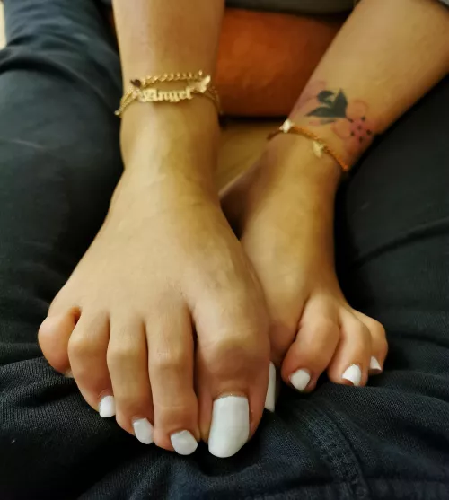 My slave worshiped my feet so well, so I made him cum in his pants. My slave worshiped my feet so well, so I made him cum in his pants.