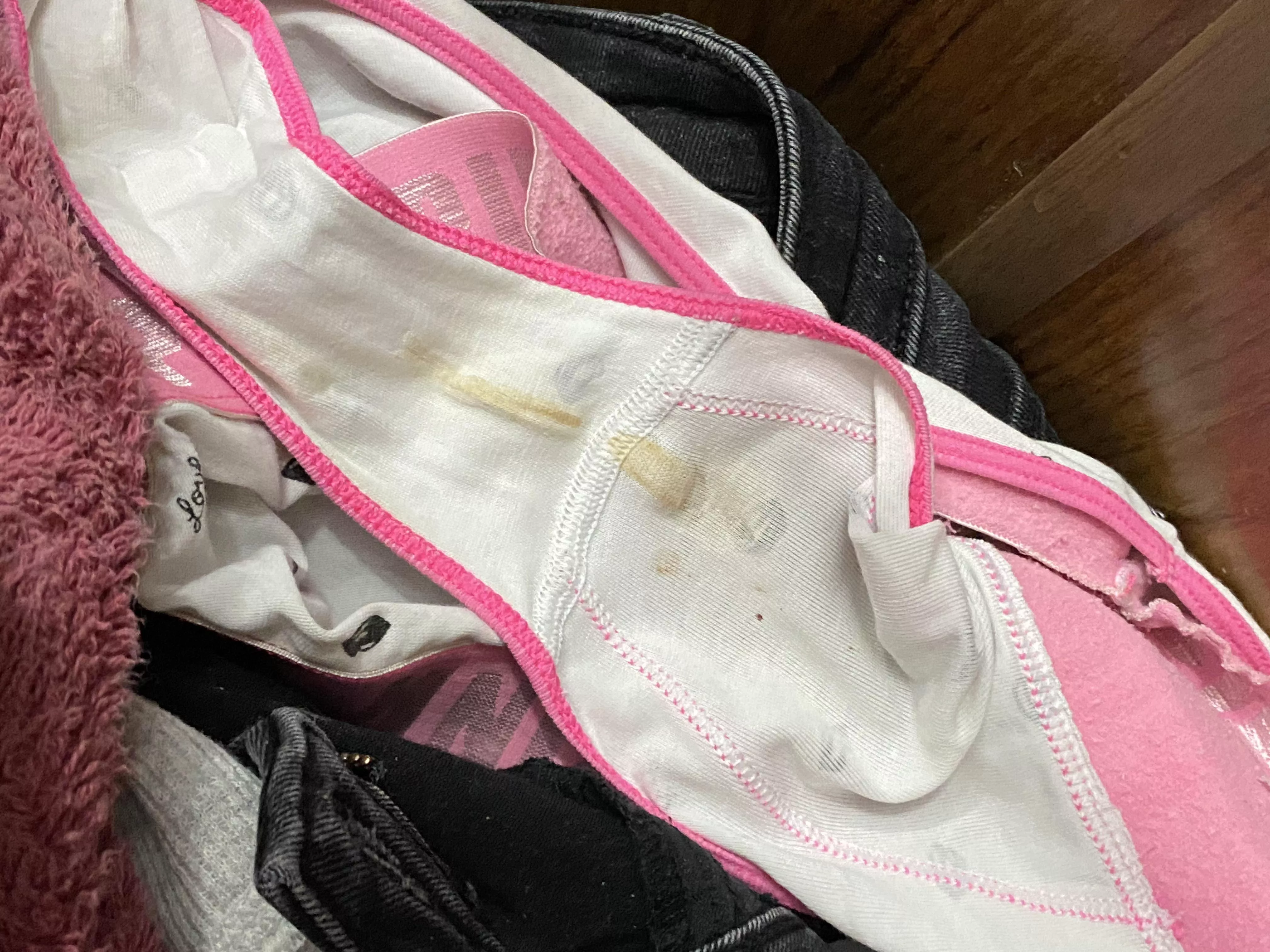 My super shy gfs, she would freak if she knew I was into her panties, very clean pussy scented 🤤