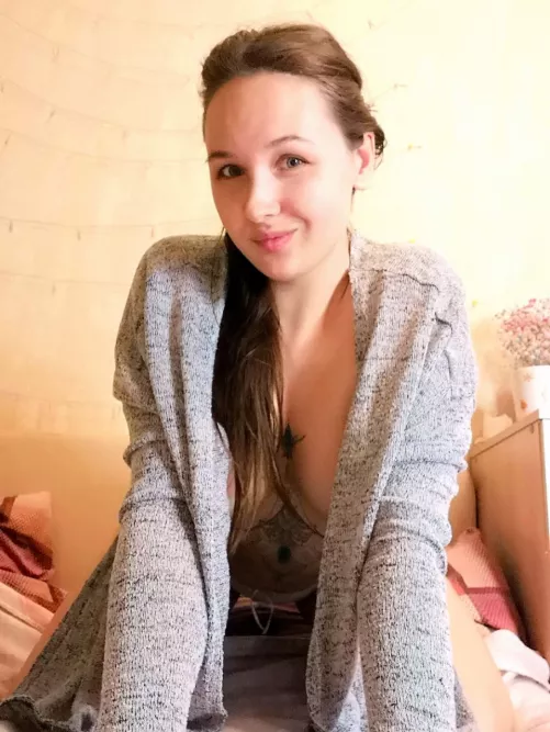 my tattoo is hidden under this cardigan 😋🥰