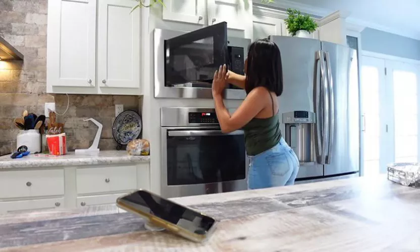 my thick ass aunt needs a man to fuck her and cuck me