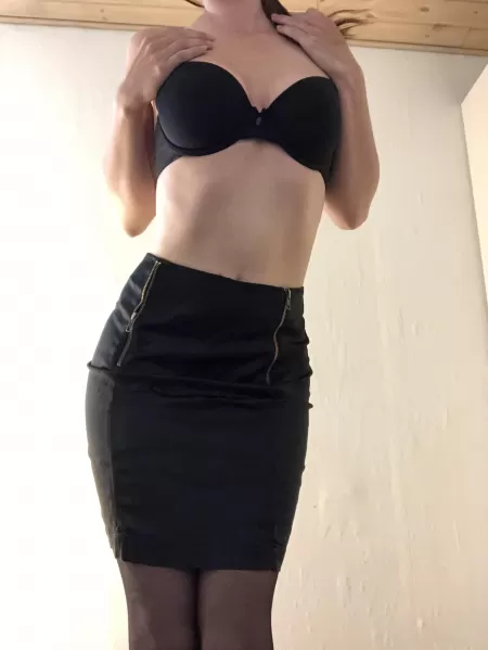 My tight skirt ?