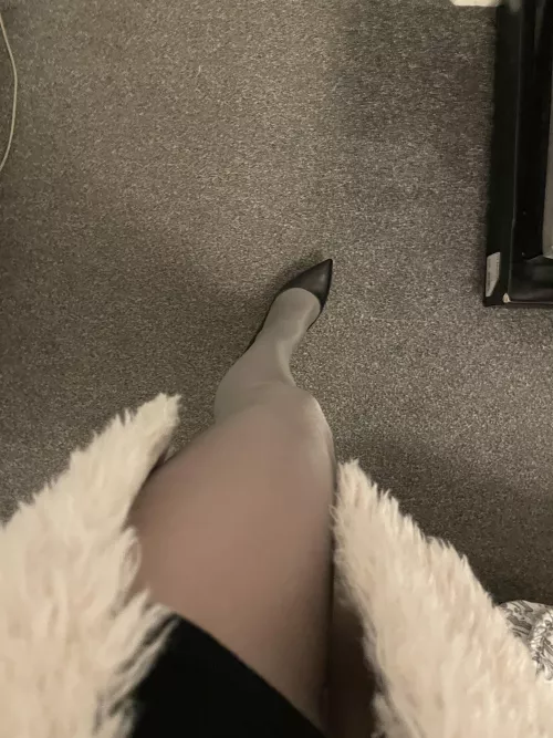 My tired legs needs a good massage π