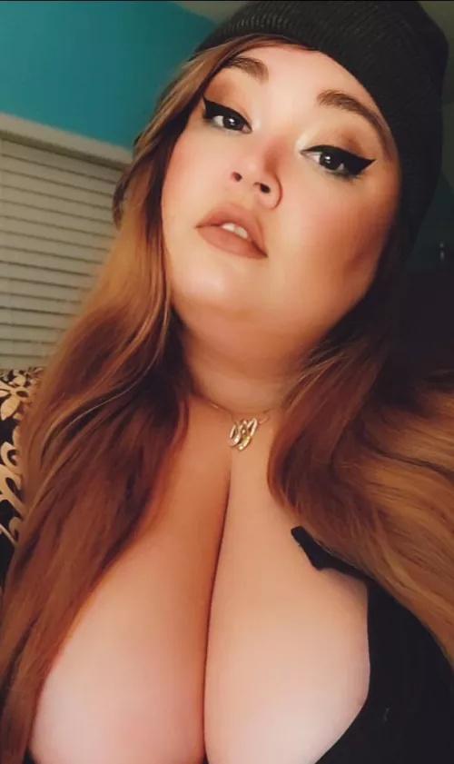 my titties busted the buttons on my favorite shirt 🥺