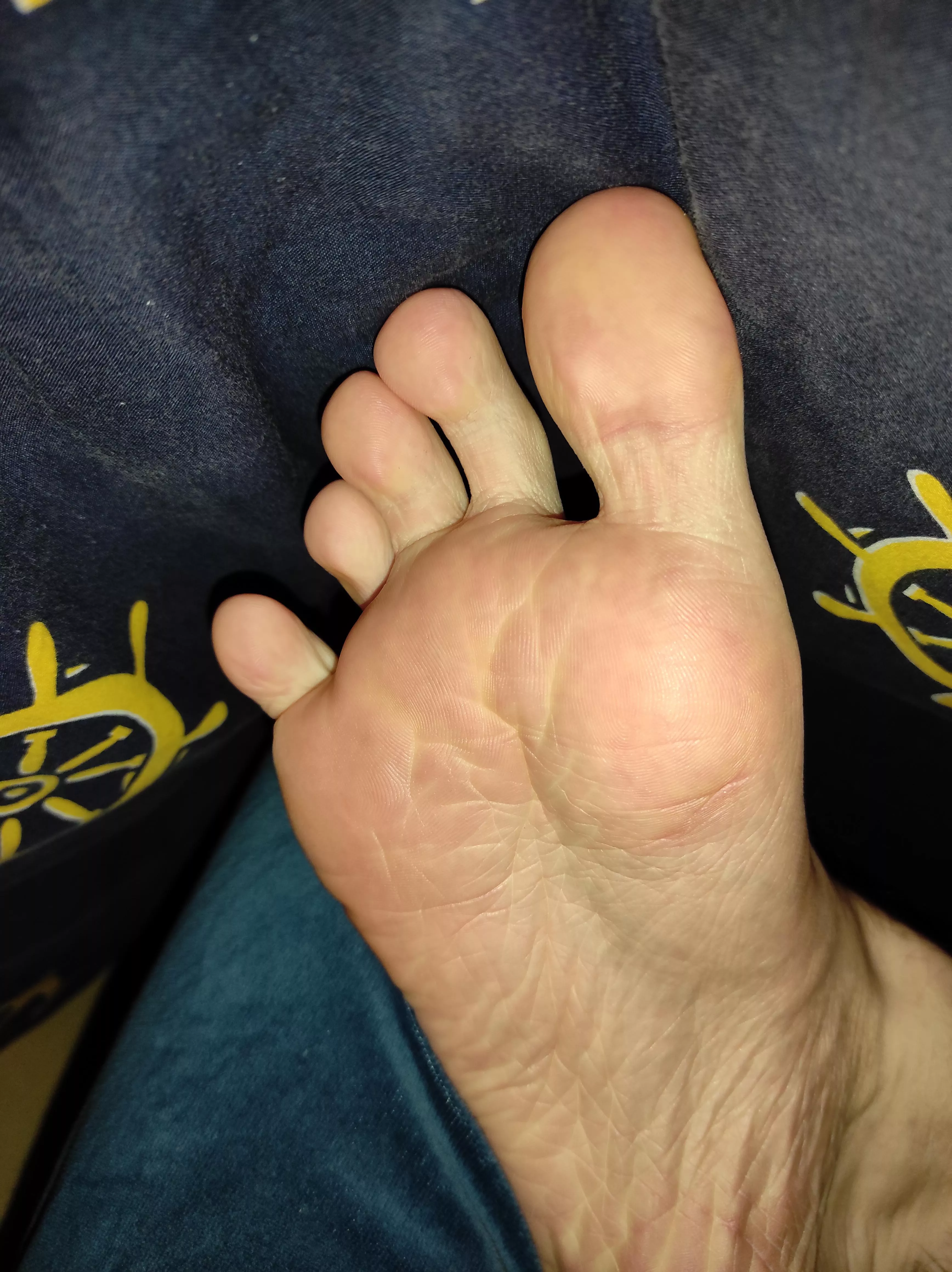 My toes are so cold, who wants to warm then up in his mouth?