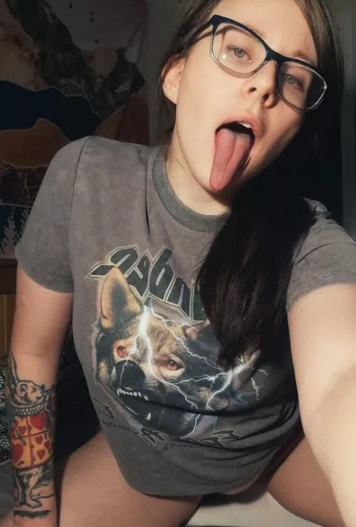 My tongue is pretty long 😉