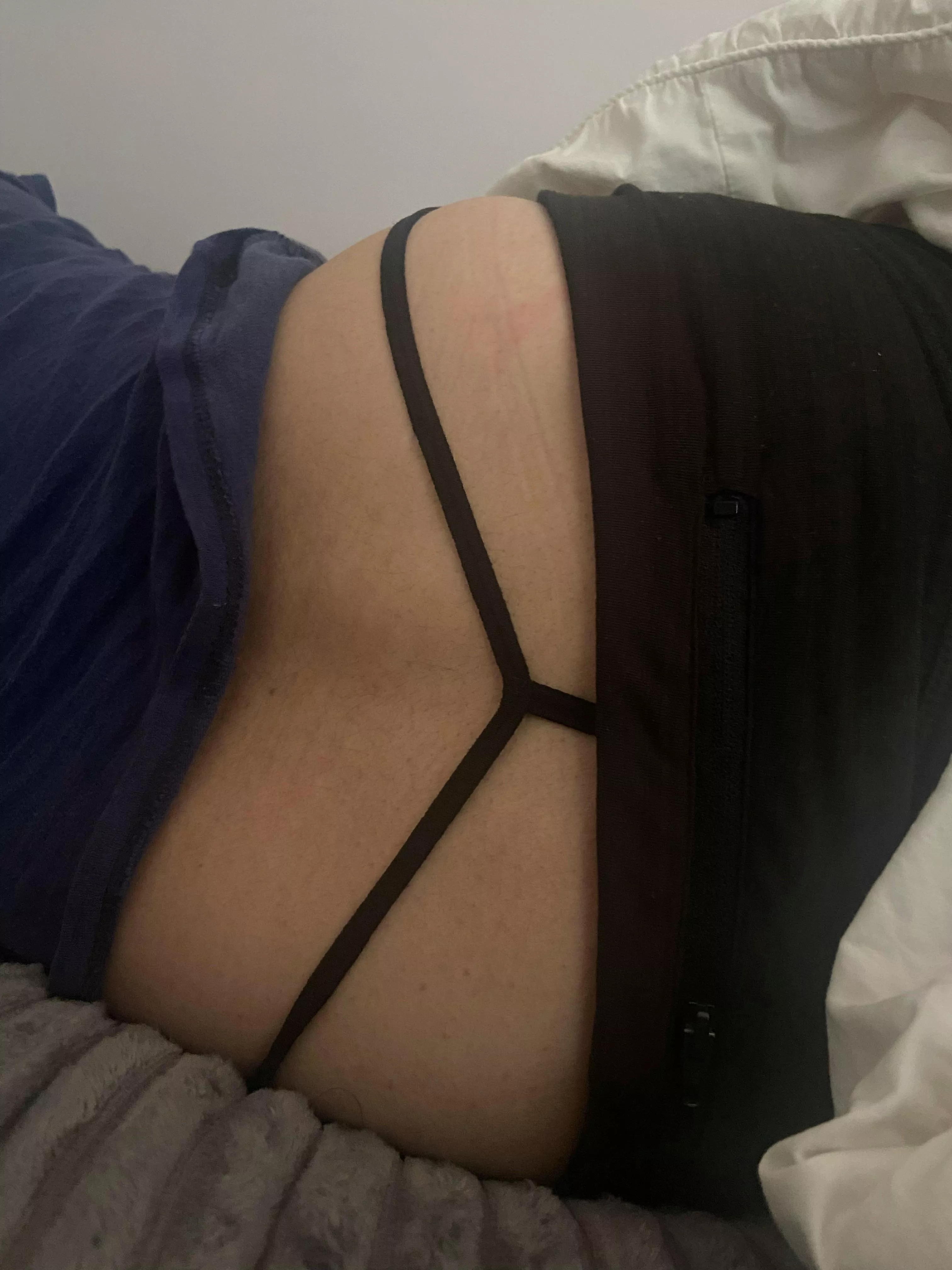 My wife is taking a nap. This is my current view, nice. My wife is taking a nap. This is my current view, nice.