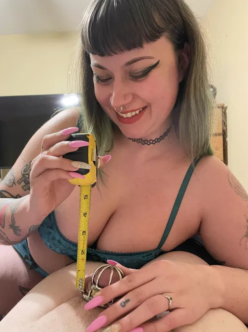 My wife thinks it’s hilarious my cage keeps me under 2 inches