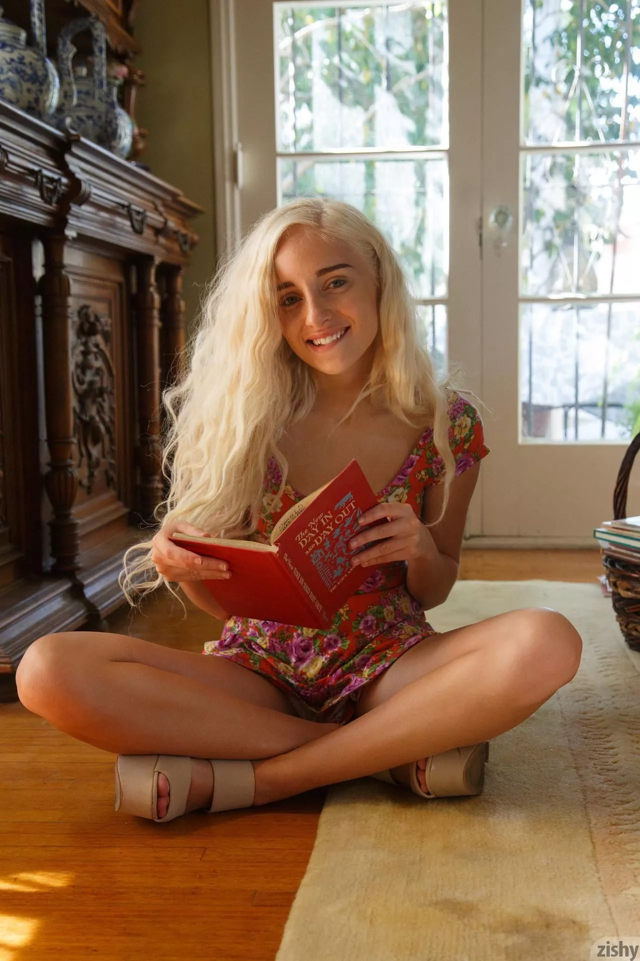 Naomi Woods - Almost Caught - Dec 19, 2016 Naomi Woods - Almost Caught - Dec 19, 2016