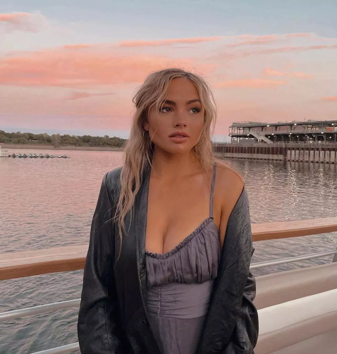 Natalie Alyn Lind Natalie Alyn Lind