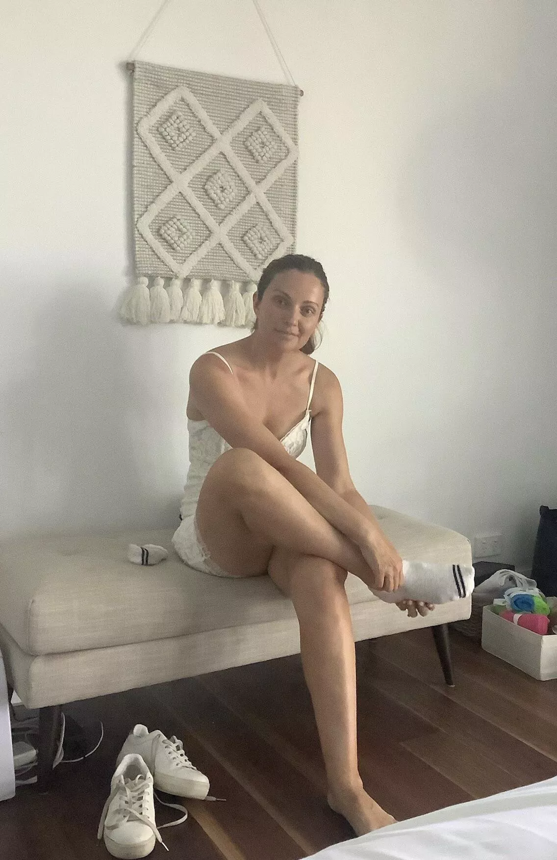 Natural no makeup .. you’d fuck it right ? Natural no makeup .. you’d fuck it right ?