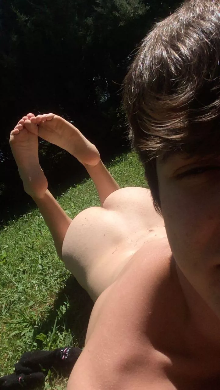 Natural twink outdoors (OC) Natural twink outdoors (OC)