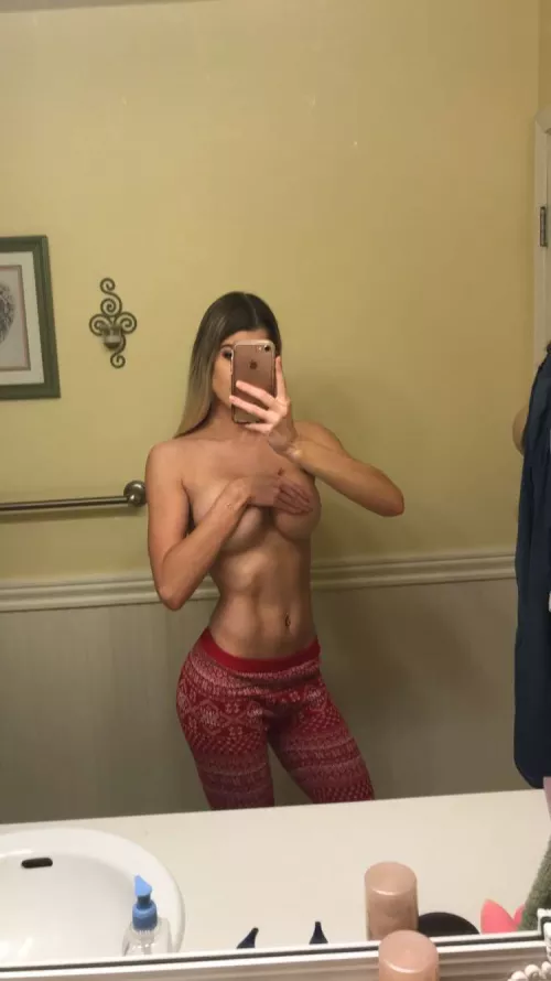 Naughty christmas girl 😘