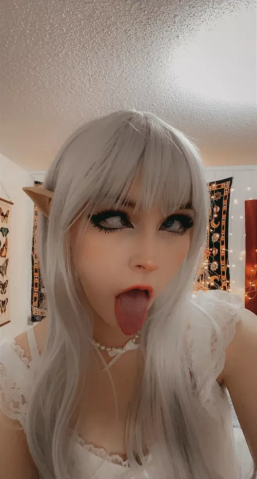 naughty elf ๐ naughty elf ๐