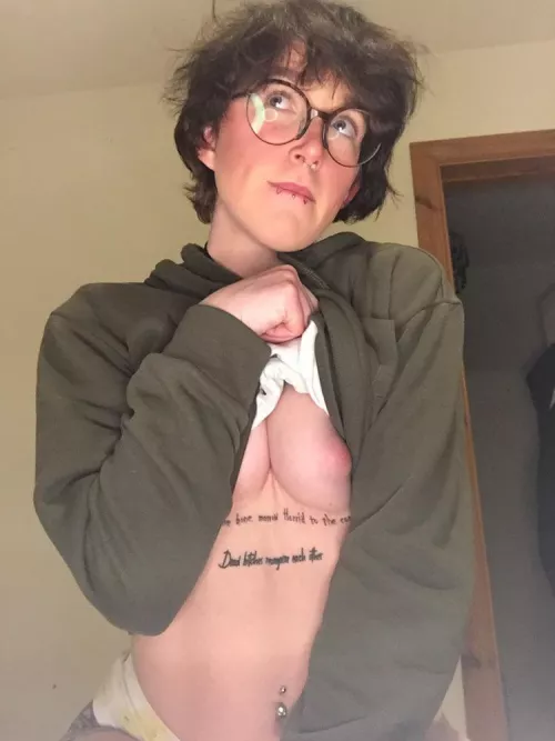 Naughty lil vampire🧛🏻‍♀️💕