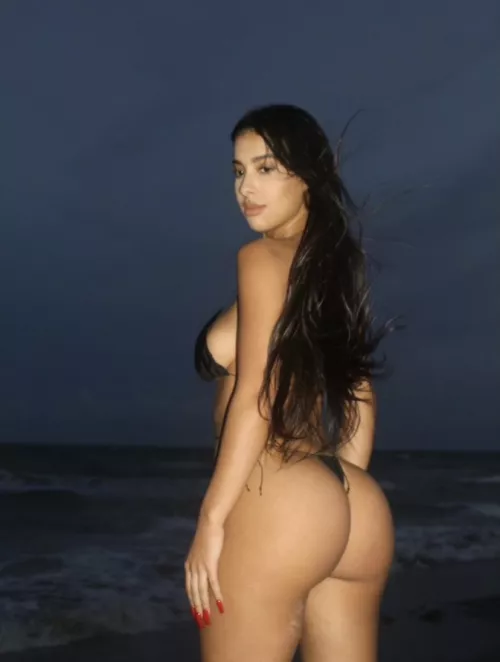 Naughty walk on the beach? ๐โจ FREE link below babe