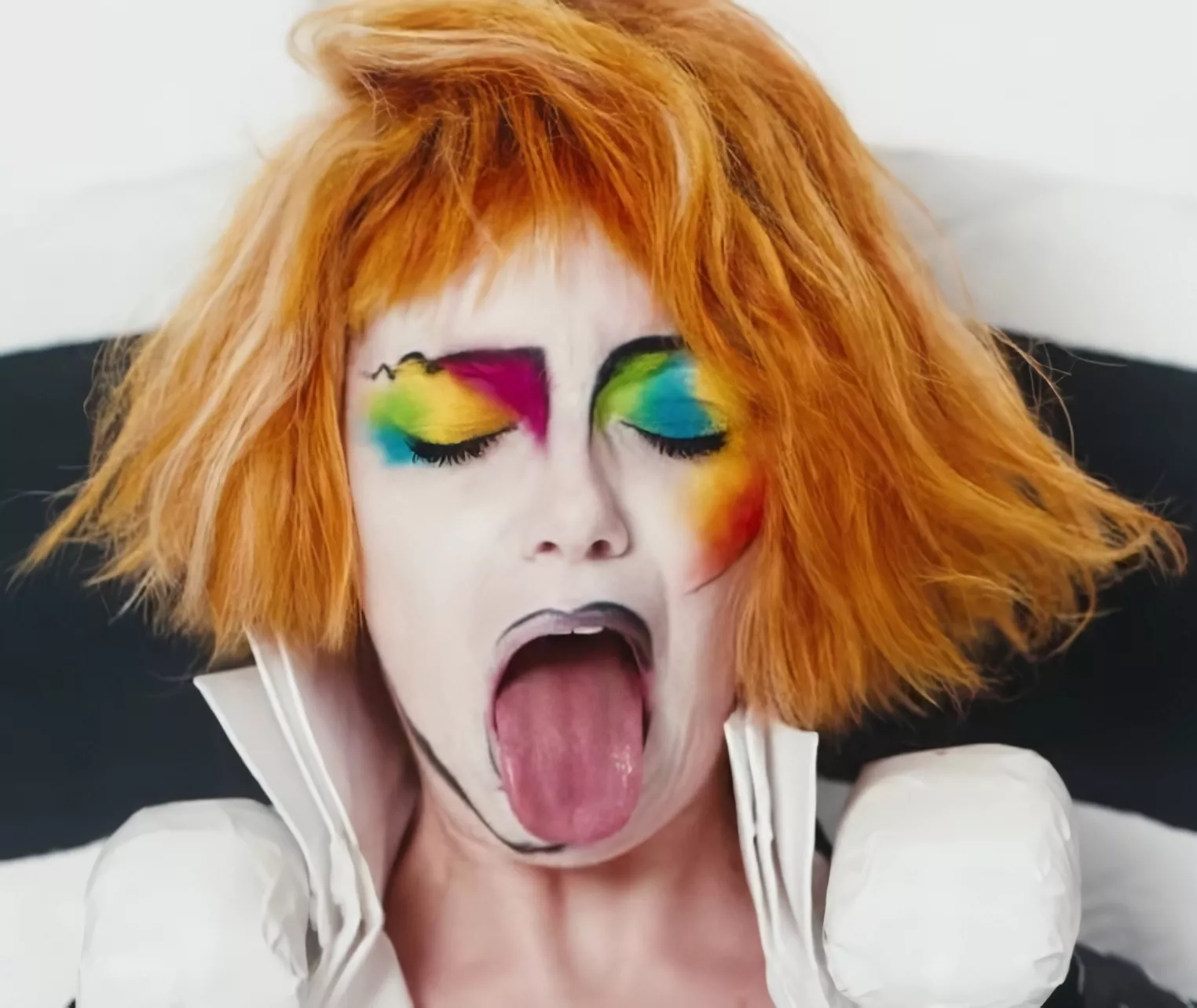 Need a bud to help me cum all over Emma Stone's sexy face Need a bud to help me cum all over Emma Stone's sexy face