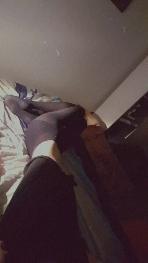 Need a gamer bf badly 😫😭