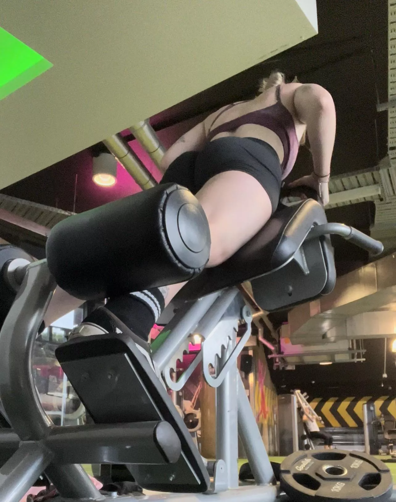 need a gym pal to take better pics 🍑😉