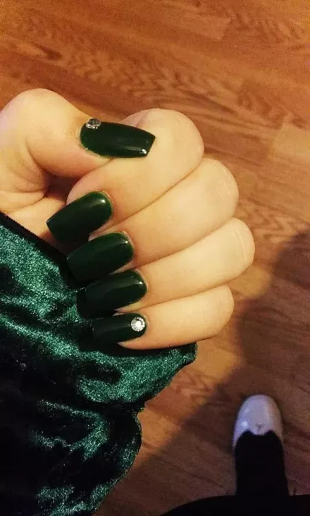 Need a hand? 💚💎 Need a hand? 💚💎