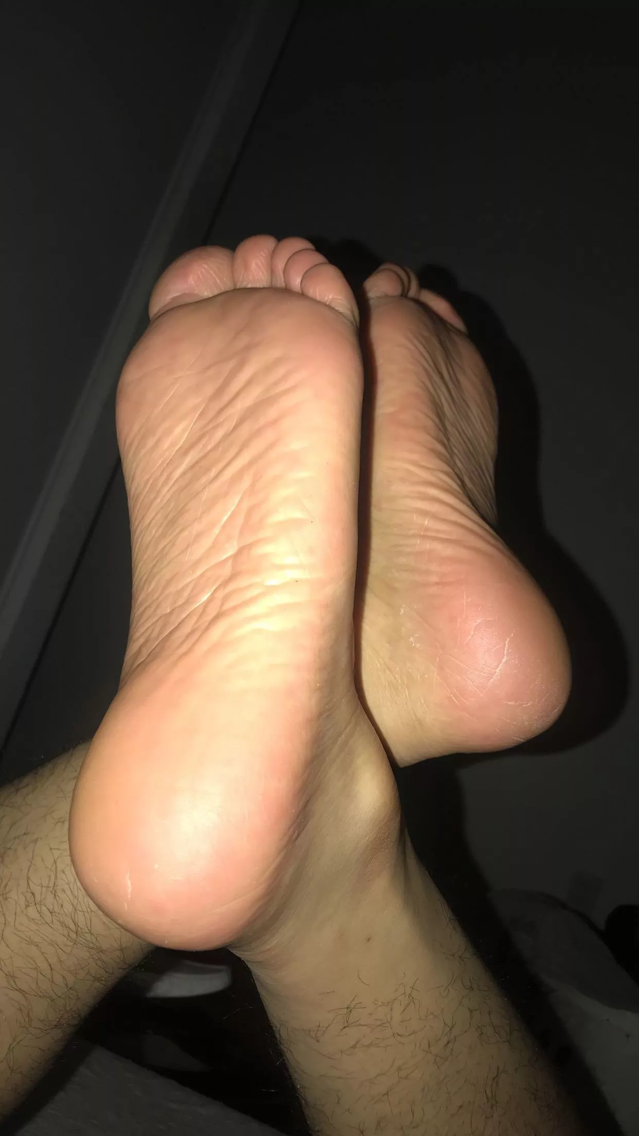 Need a local footboy to worships these soles asap. Who’s game?😏