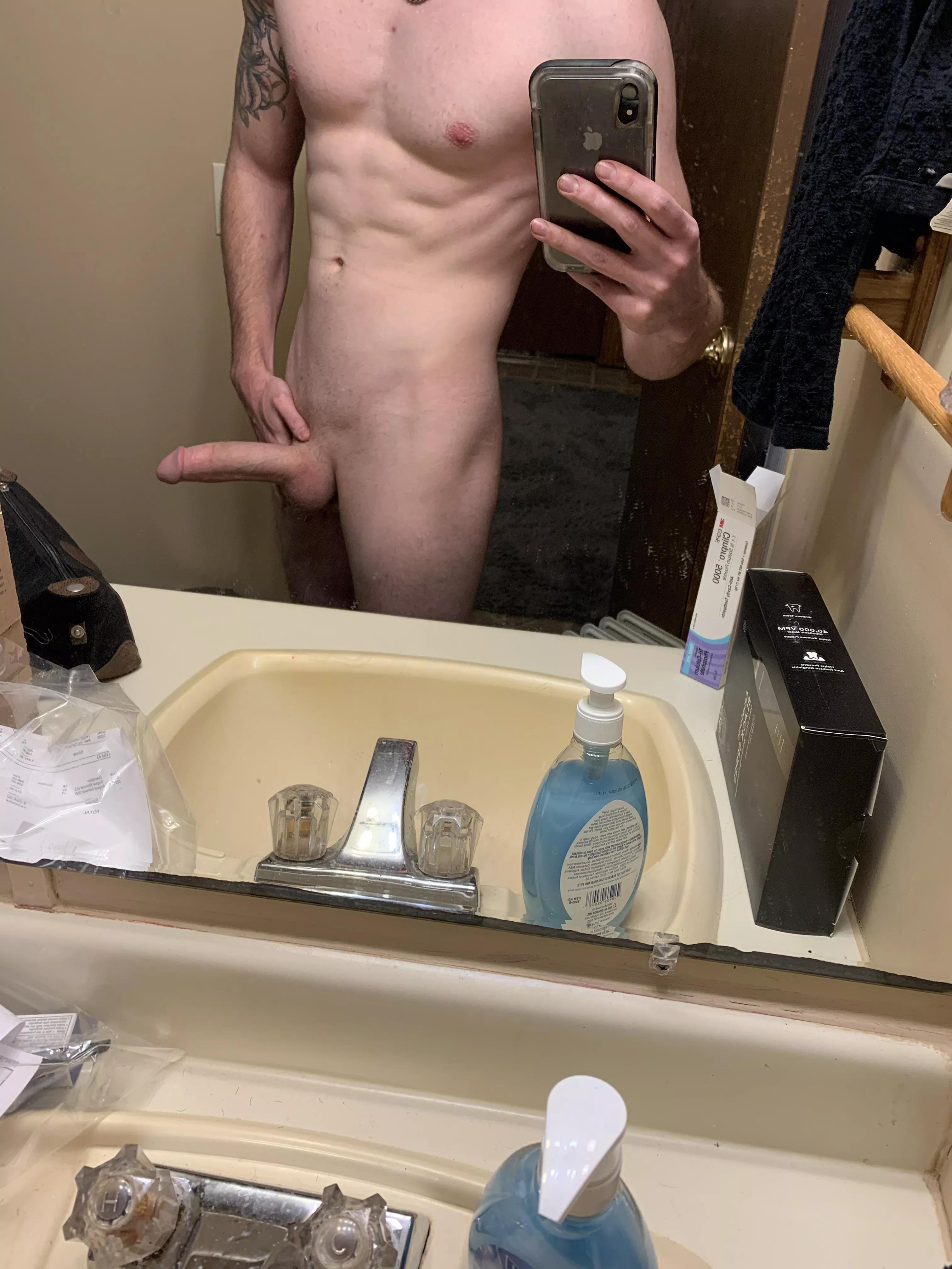 Need a workout buddy 😠 [m]