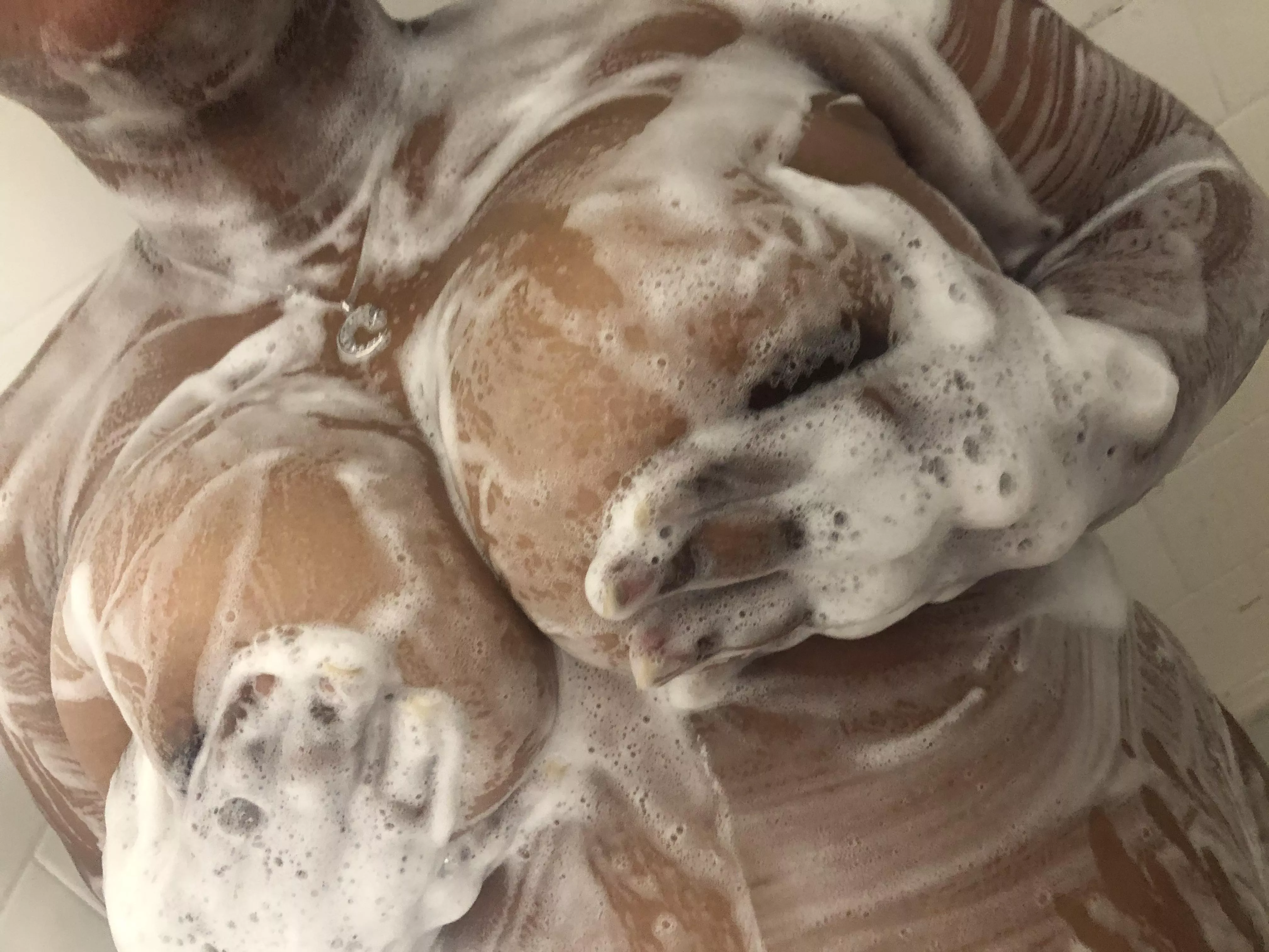 Need helping getting my back π Need helping getting my back π