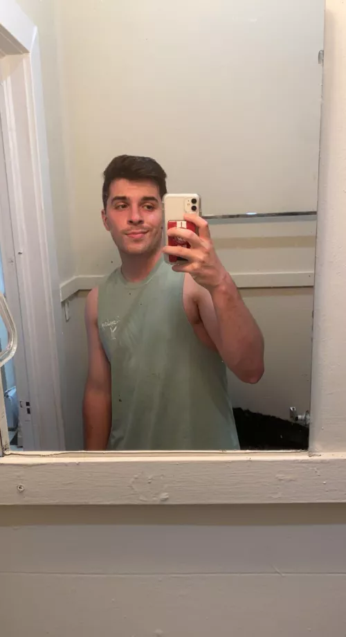 Need new friends, hmu π Need new friends, hmu π