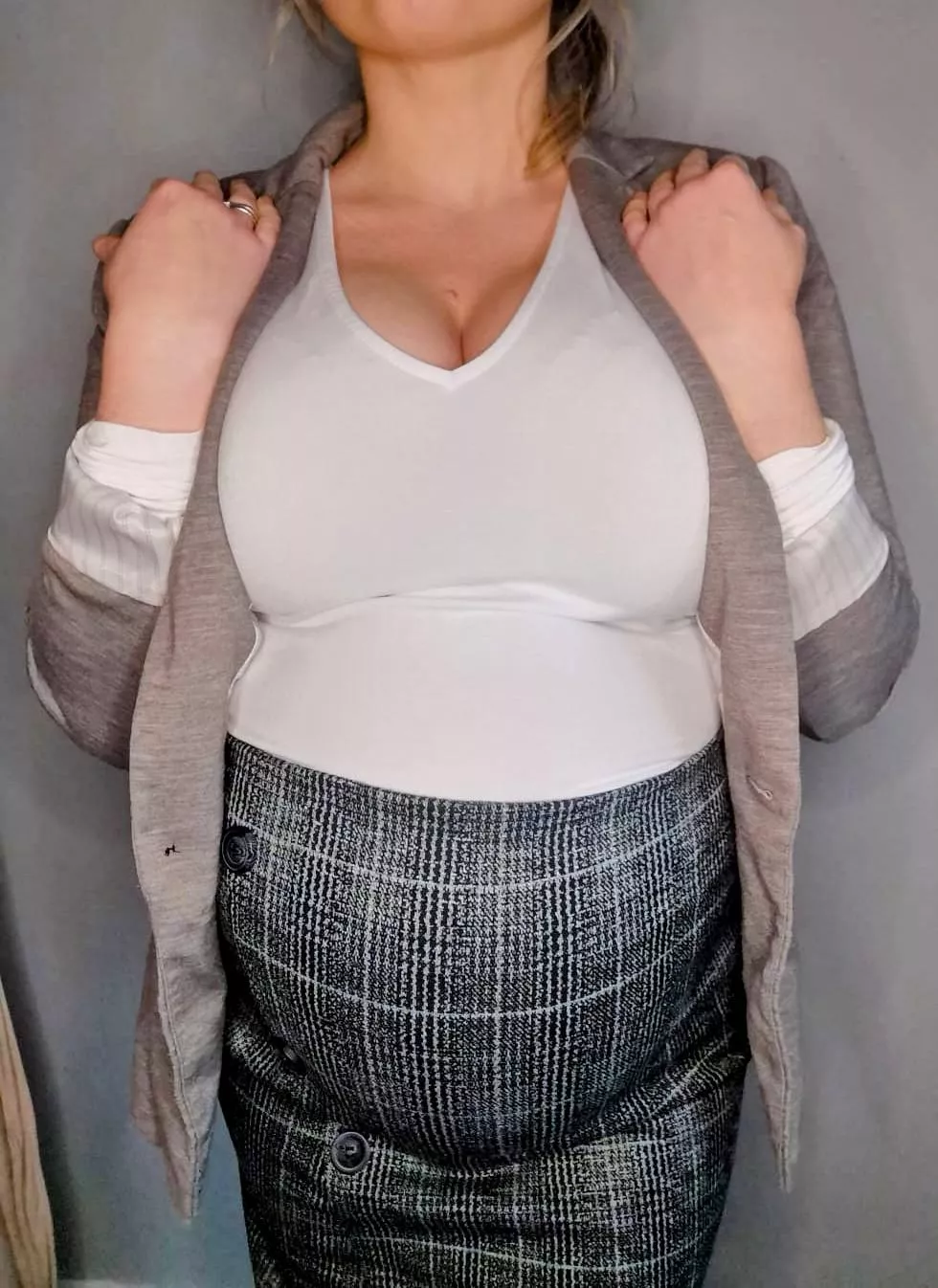 Need some help staying late at work tonight, any volunteers? Need some help staying late at work tonight, any volunteers?