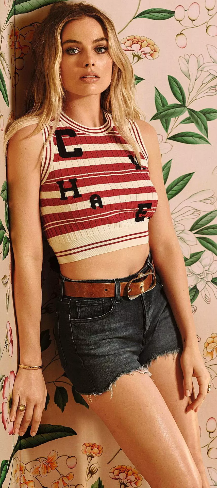 Need someone to make me cum by playing Margot robbie Need someone to make me cum by playing Margot robbie