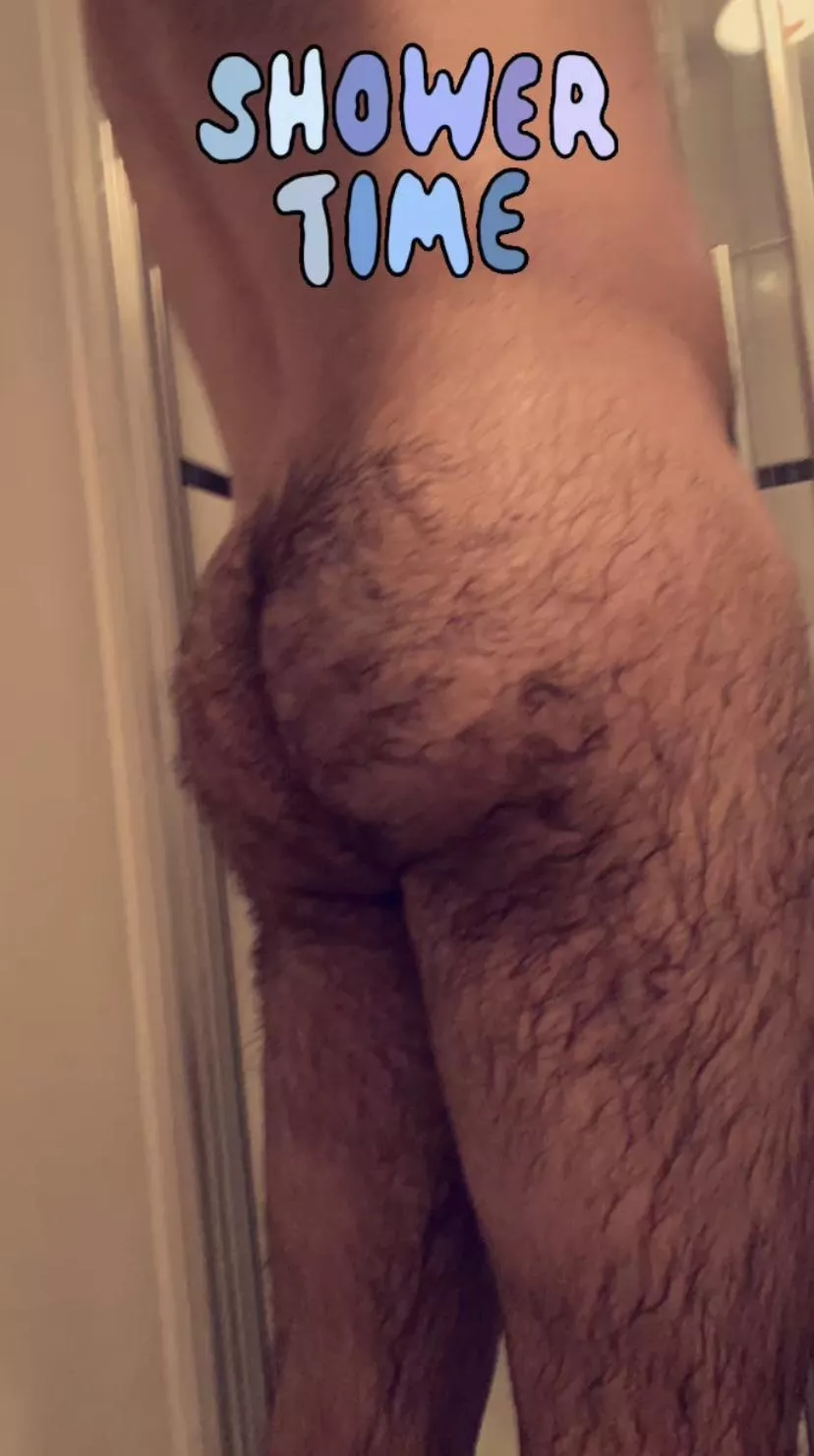 Need someone to wash my back 🧼 😈