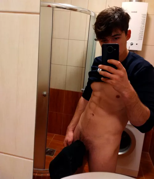 Need someone to worship me😇