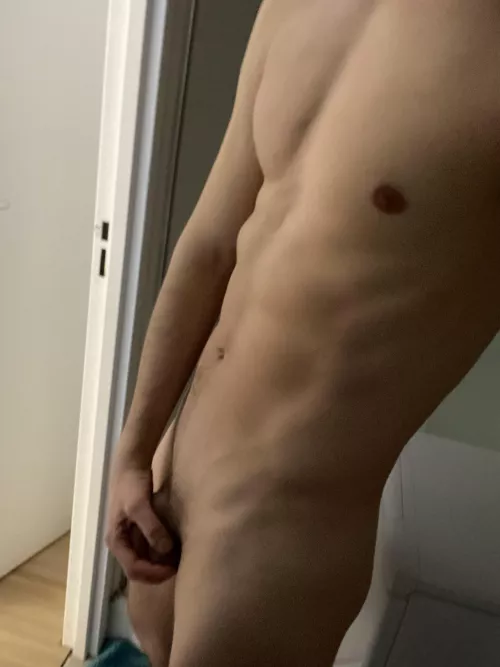 Need someone to worship my body