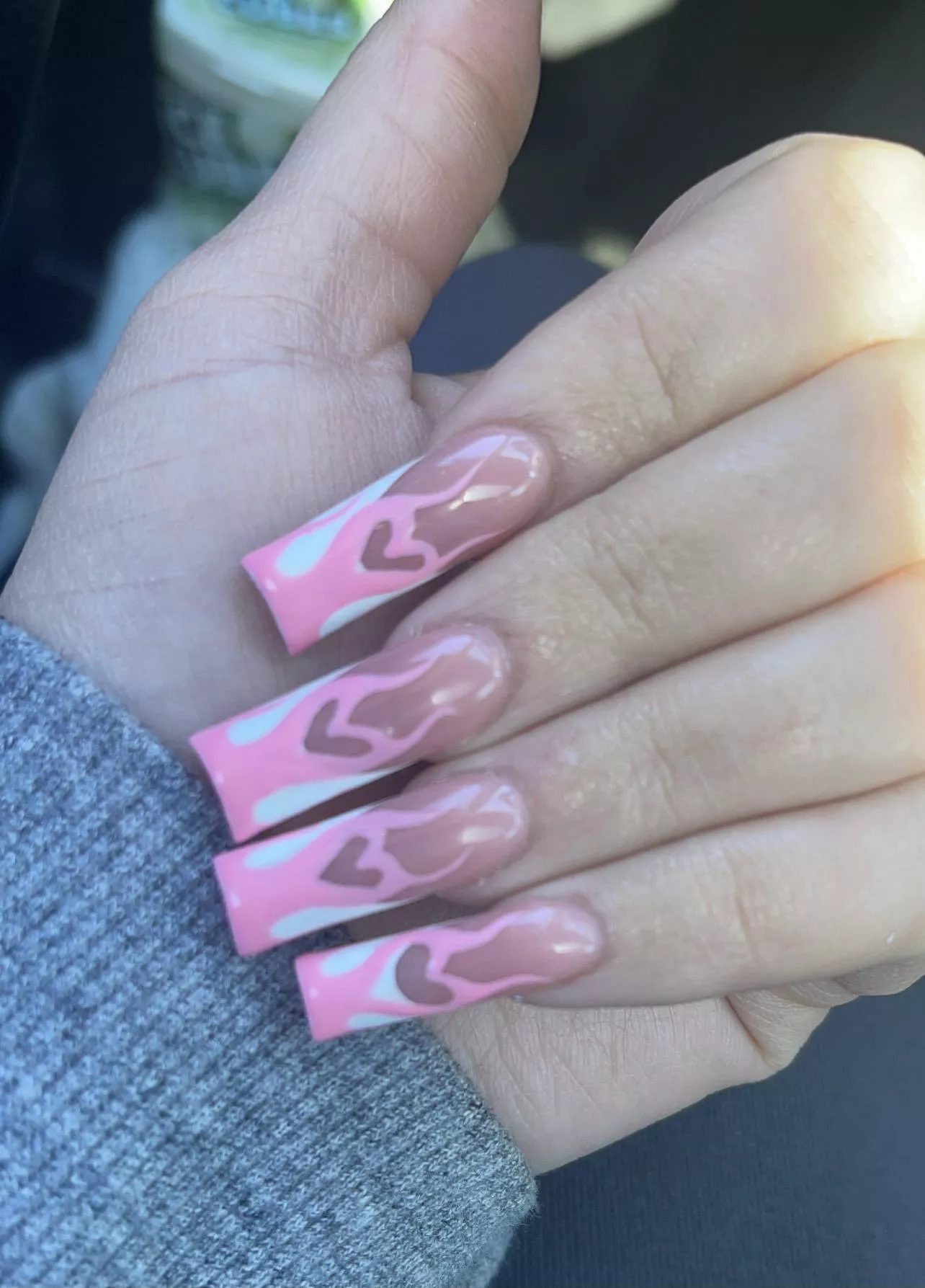 need something to wrap my hands around with this cute set 💗